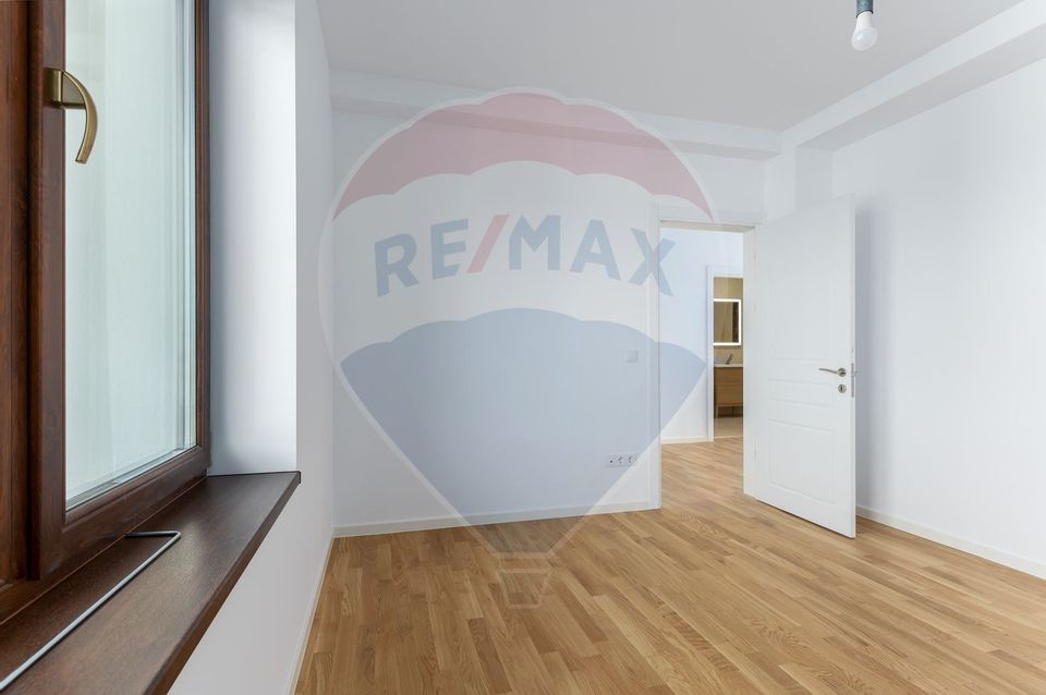 Vilă frumoasa cu 5 camere, 700 mp currte si pompa de caldura - Saftica