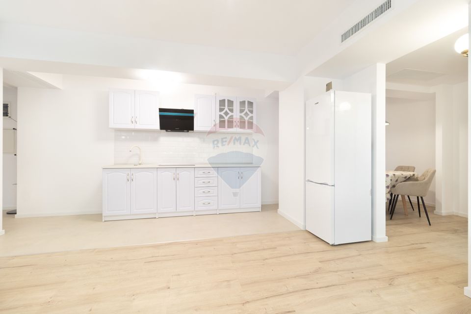 Prima inchiriere, totul nou 3 camere si parcare subterana, Petrom City