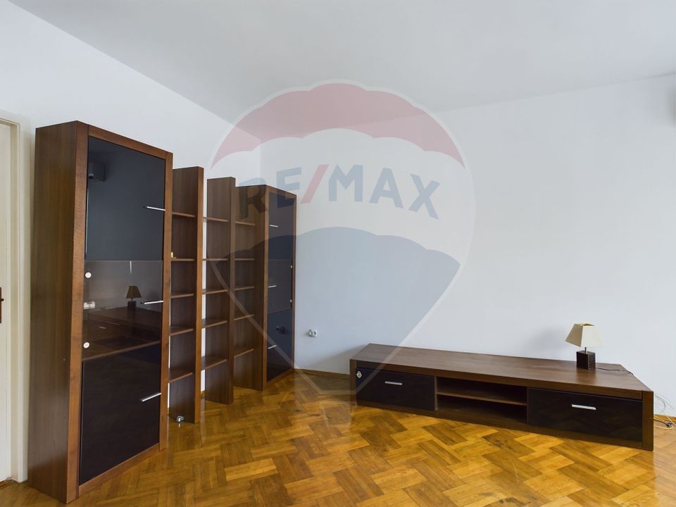 Apartament cu 3 camere zona Cismigiu