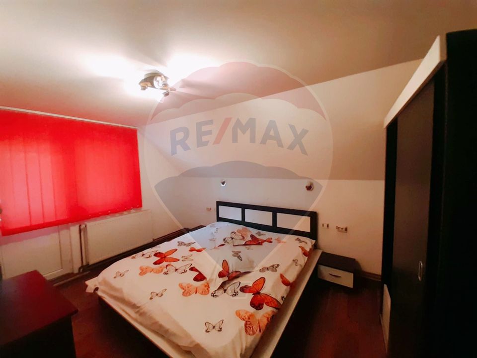 Casă / Vilă cu 7 camere   în zona Bran-Tohanita