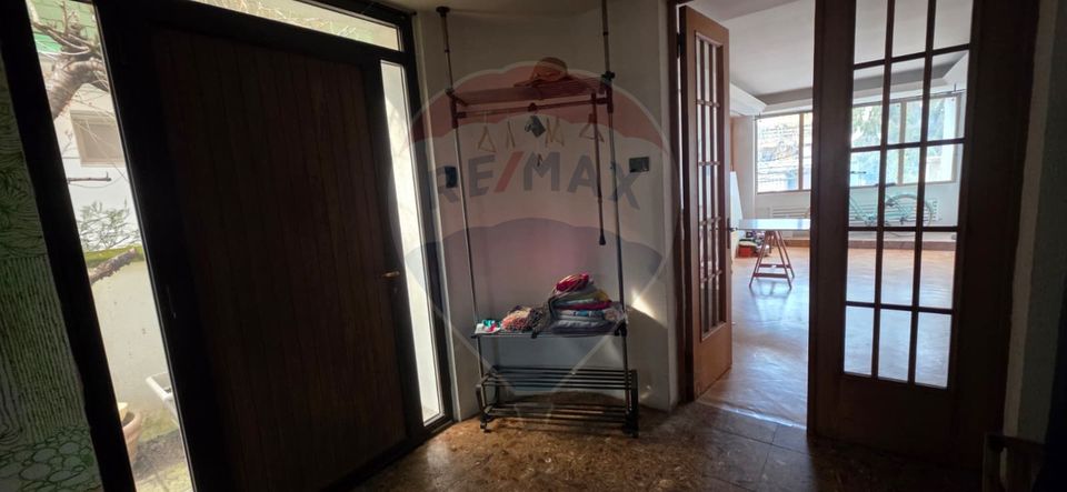 5 room House / Villa for sale, Grivita area