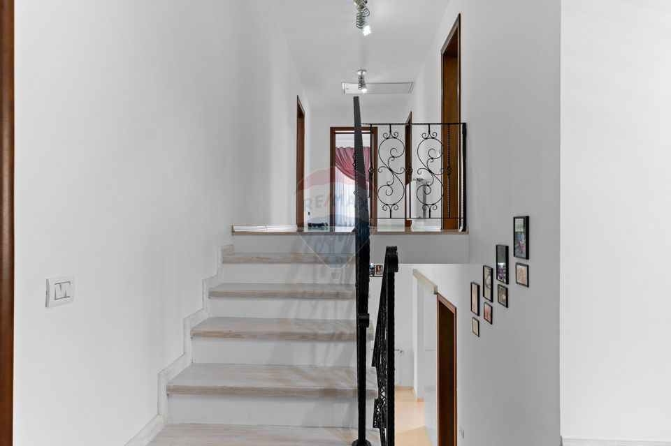 9 room House / Villa for sale, Colentina area