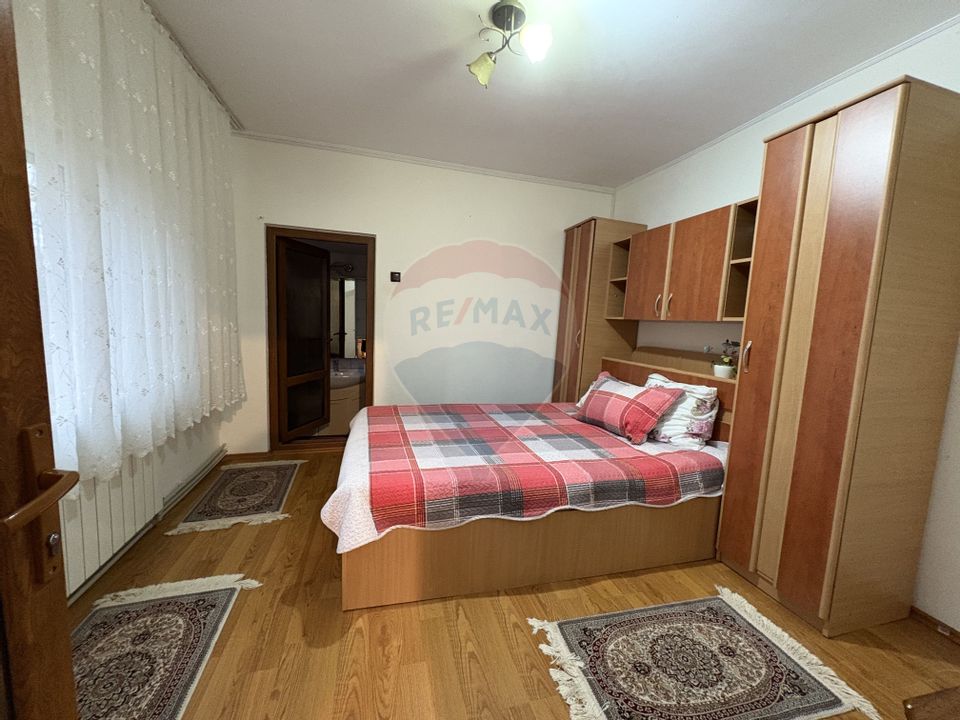 Casă de inchiriat cu 5 camere în zona Tomis I Constanta