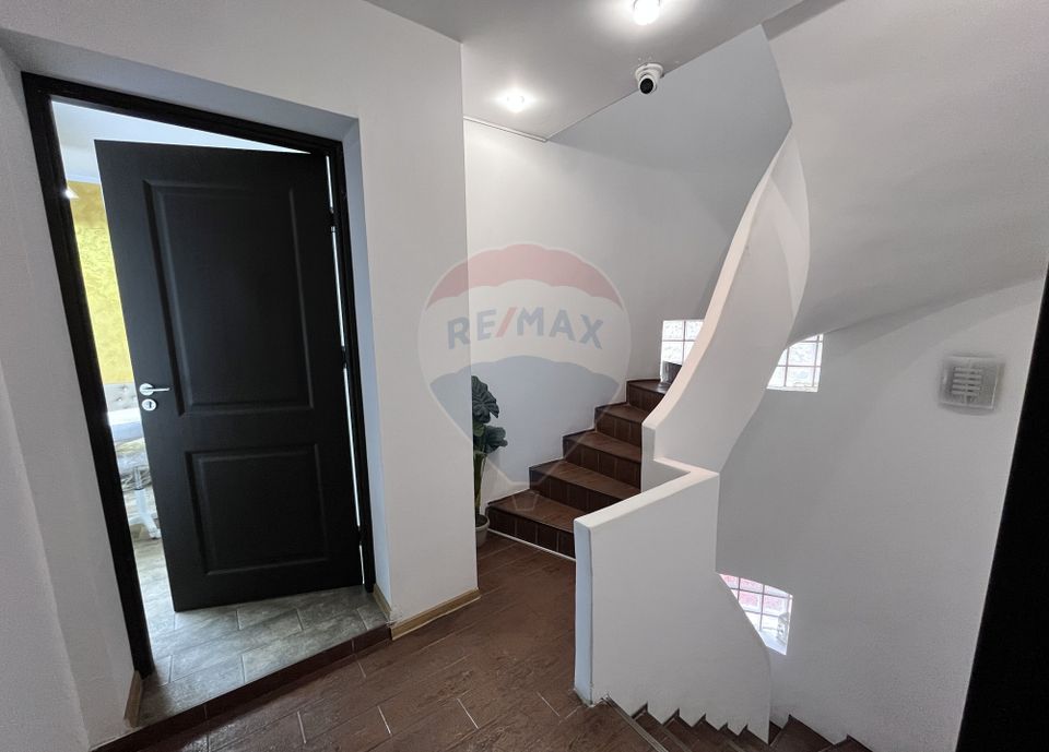 Vila de închiriat 6 camere Piata Victoriei