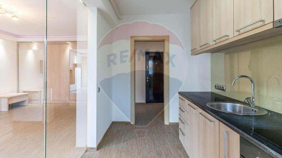 Apartament cu 1 camera de vanzare, Str. Florilor, Floresti