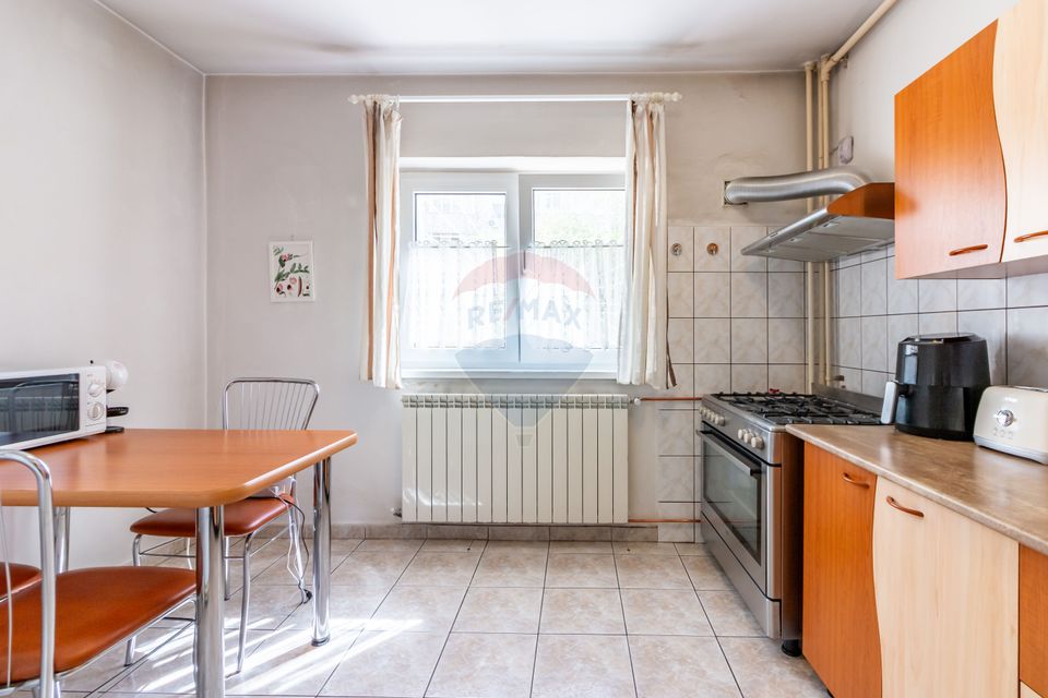 Apartament cu 3 camere de vânzare în zona Nerva Traian / Vlad Dracul