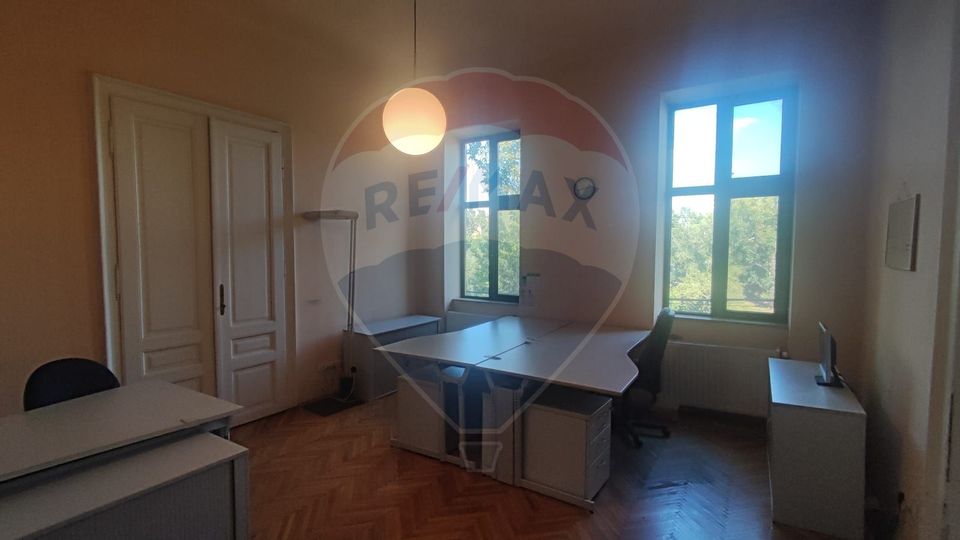 Spațiu birouri flexibil 130 mp de inchiriat zona Podul Intelectualilor