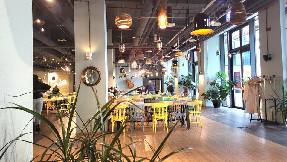 250sq.m Office Space for rent, Central area