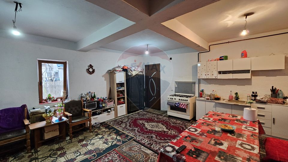 6 room House / Villa for sale