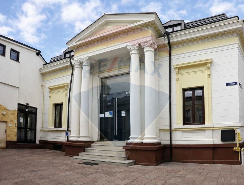 Hotel 29 camere de vânzare în zona P-ta Unirii