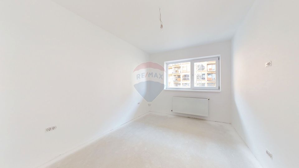 3 room Apartment for sale, Tractorul area