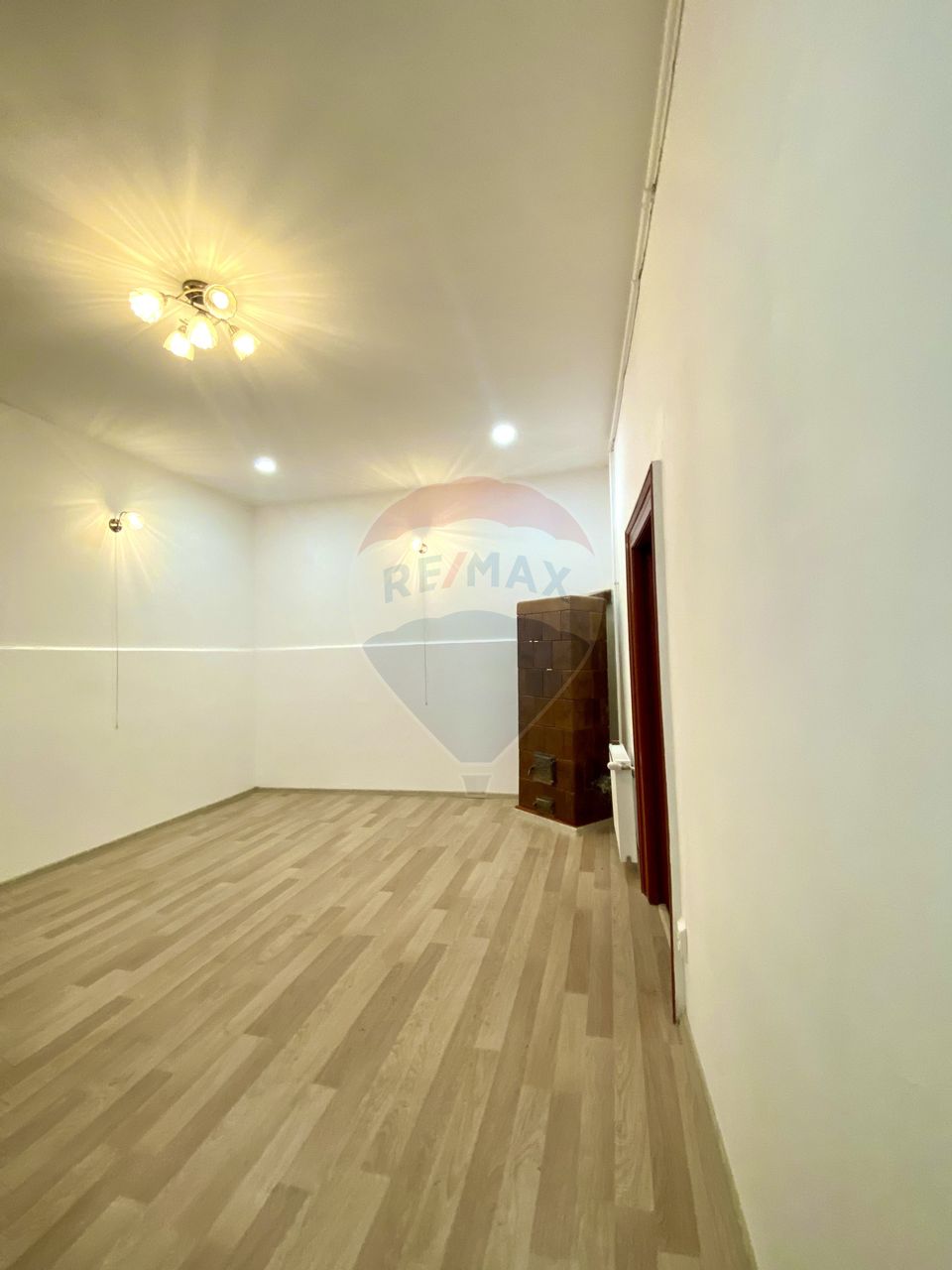 50sq.m Office Space for rent, Ultracentral area