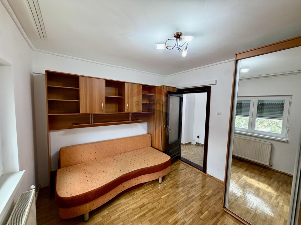 Apartament 3 camere etaj 1