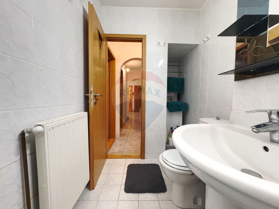 Apartament cu 3 camere, decomandat, pe strada Orșova - confort, eficie