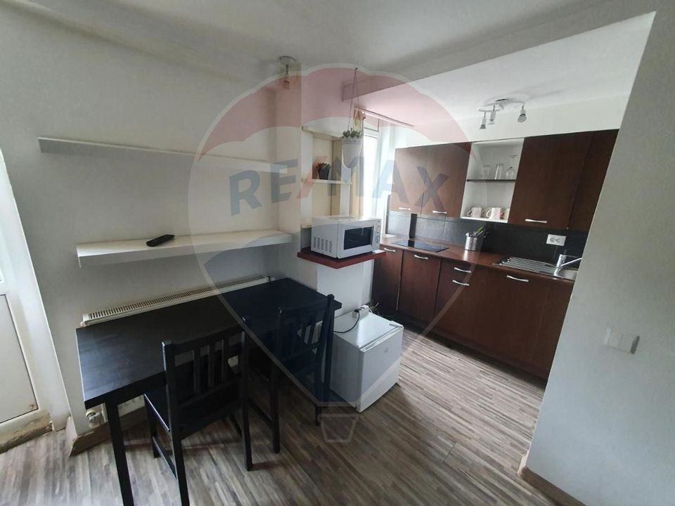 4 room Apartment for sale, P-ta Unirii area