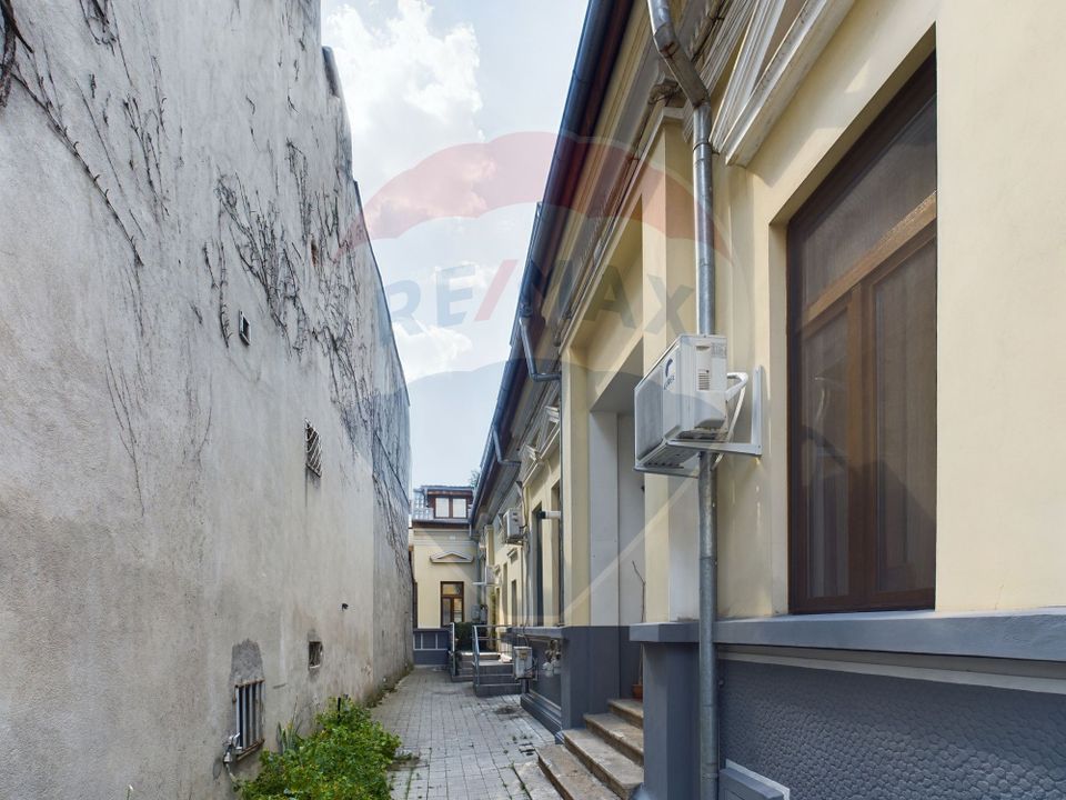 13 room House / Villa for sale, P-ta Victoriei area