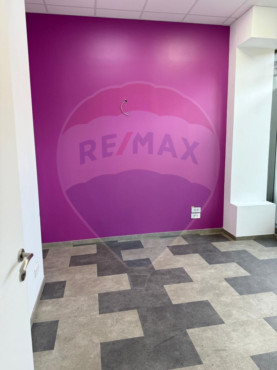 De vanzare | Spatiu comercial 92 mp | Strada Vasile Lascăr