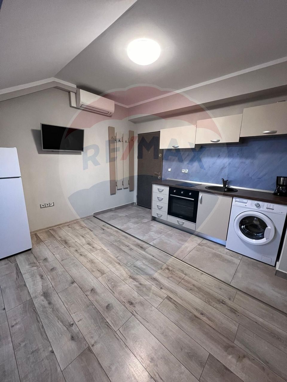Apartament de 2 camere, mobilat modern, Bulevardul Mihai Viteazul