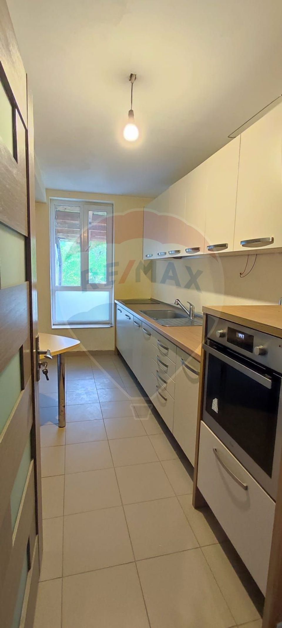 DE VANZARE casa la 10 min de oras