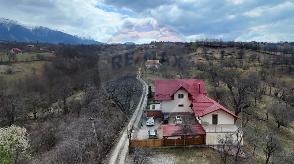 Casă de vânzare Bran Sohodol teren  intravilan 10.331 mp două locuințe