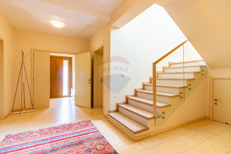 Sale spectacular villa Corbeanca / green and quiet area