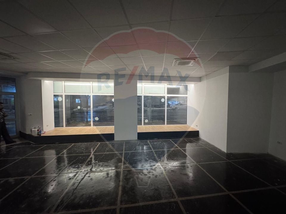 156.7sq.m Commercial Space for rent, Piata Centrala area