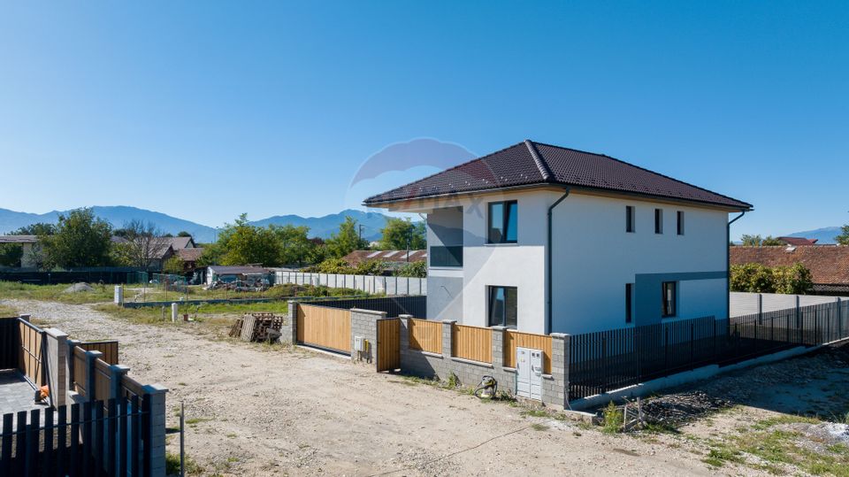 5 room House / Villa for sale