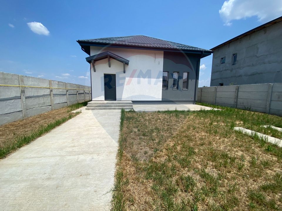 3 room House / Villa for sale, Periferie area