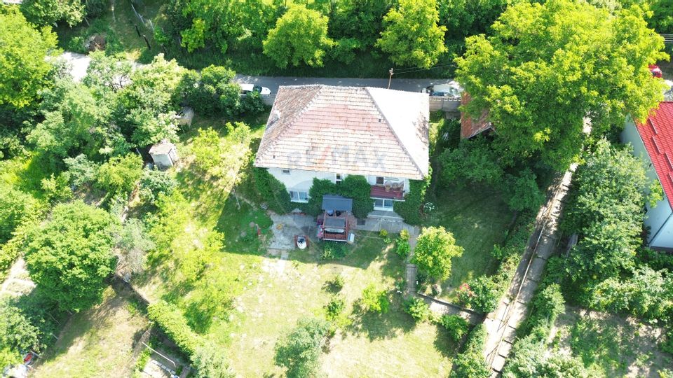 Casa intr-o locație cu panorama deosebita, in zona Mosnei