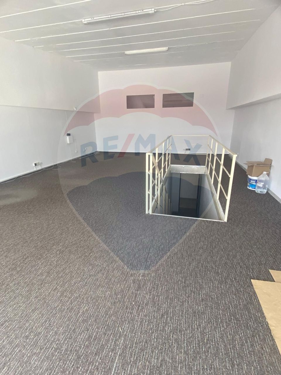 DE INCHIRIAT Spații comerciale intre 190-1500 mp în Sectorul 1