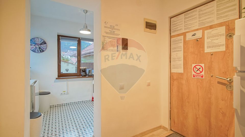 Casa cu 5 studiouri independente, terasa rooftop, vedere montana