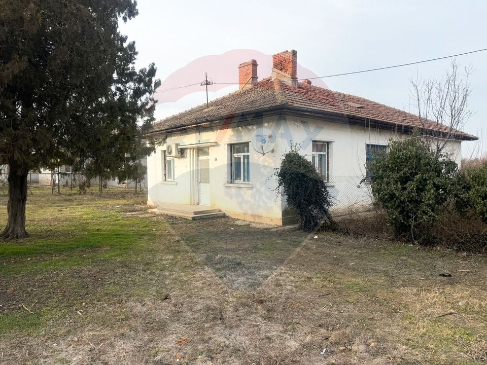 115sq.m Commercial Space for rent
