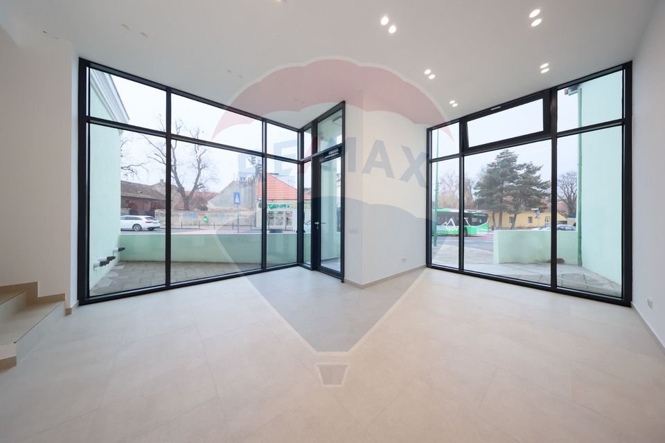 Constructie comerciala centrala P+2 -  funcțiuni mixte