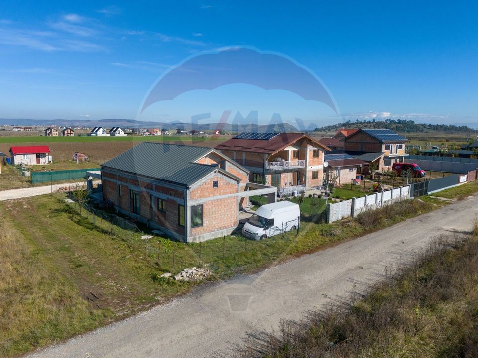 6 room House / Villa for sale