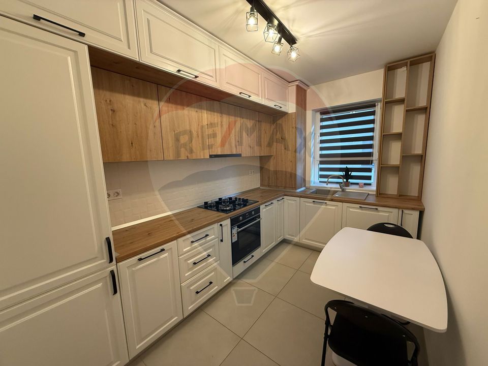 Apartament cu 3 camere, 2 bai și loc de parcare