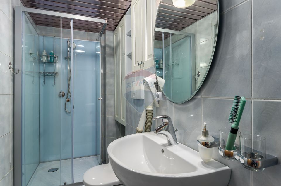 Apartament cu 5 camere in vila, curte si dependinte în Dorobanti