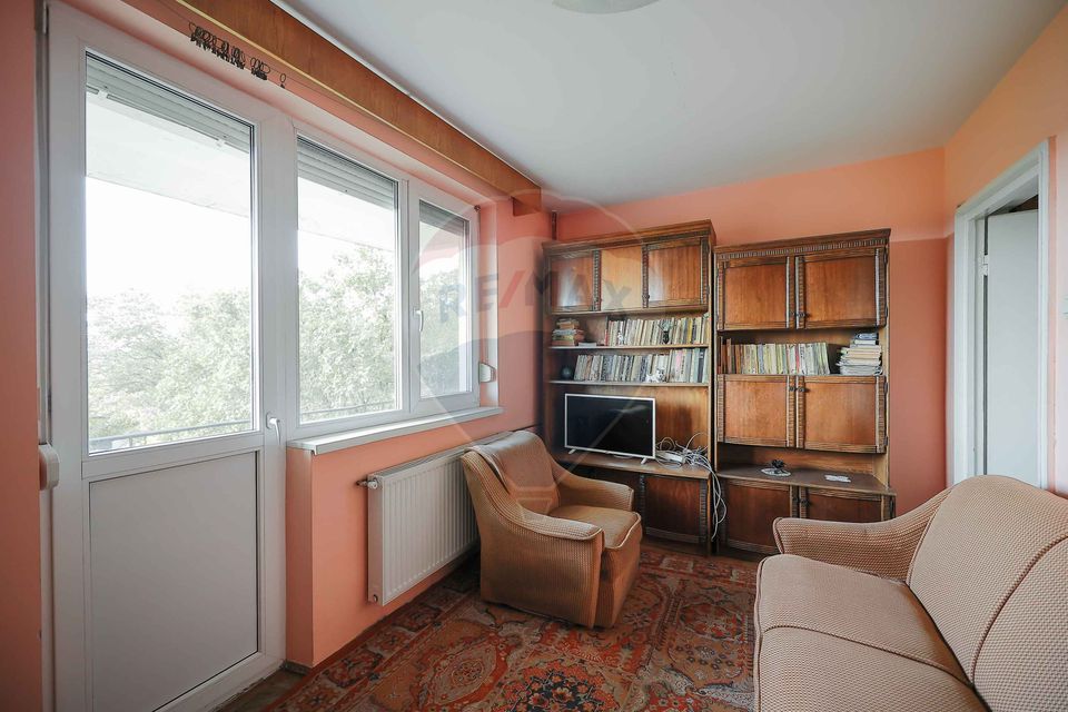 Apartament decomandat cu 3 camere, 75 mp, de vânzare – Zona Cantemir