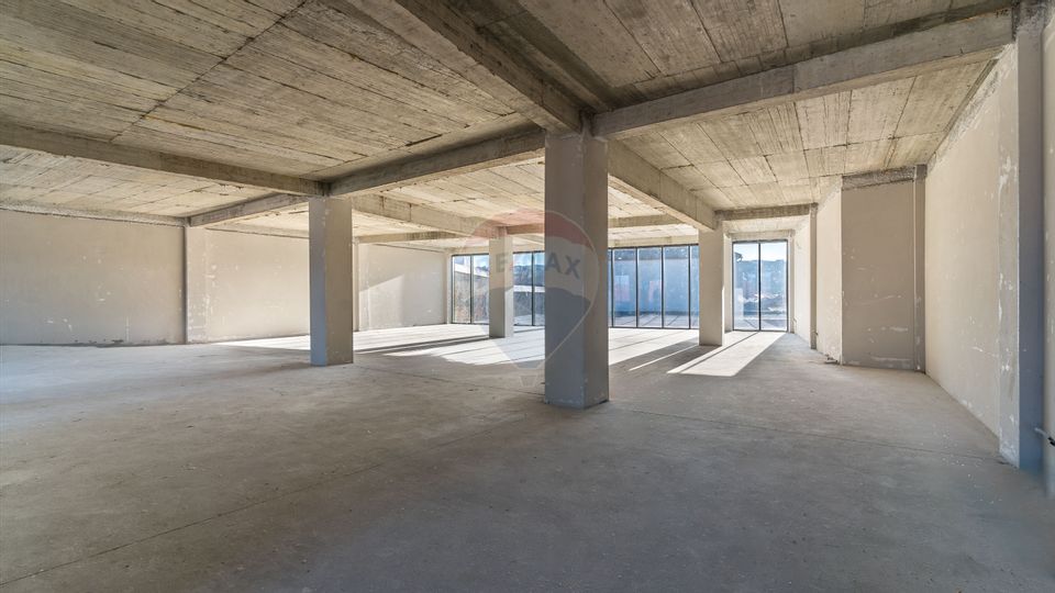296sq.m Office Space for rent, Ultracentral area