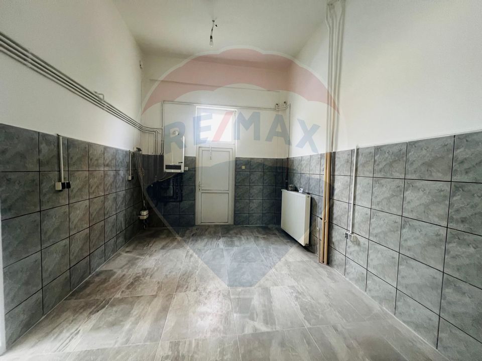 150sq.m Commercial Space for rent, UTA area