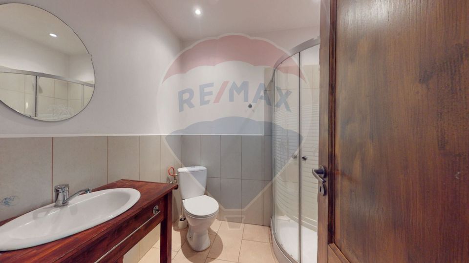 10 room Hotel / Pension for sale