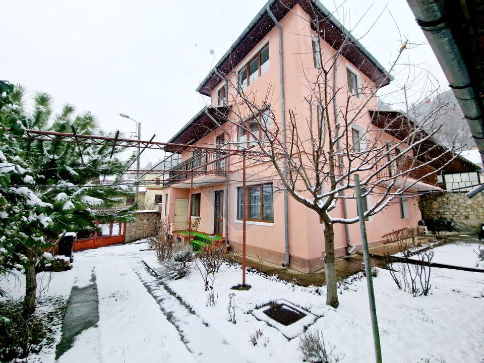 6 room House / Villa for sale, Central area
