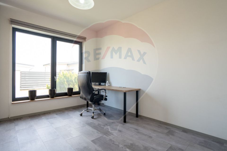 4 room House / Villa for sale