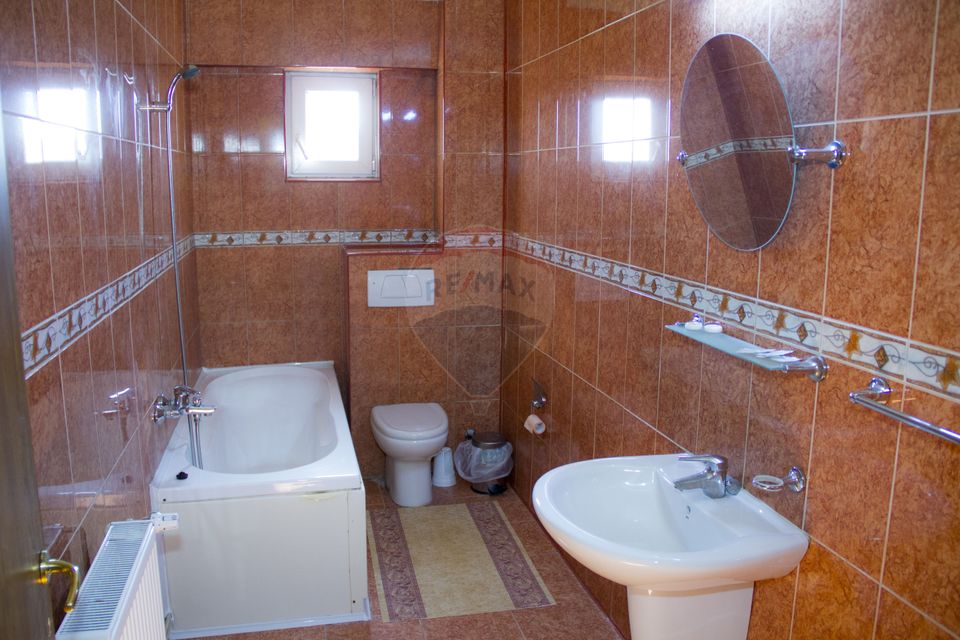 Hotel de vanzare la cateva minute de Podul Mogosoaia –Cu 40 de camere