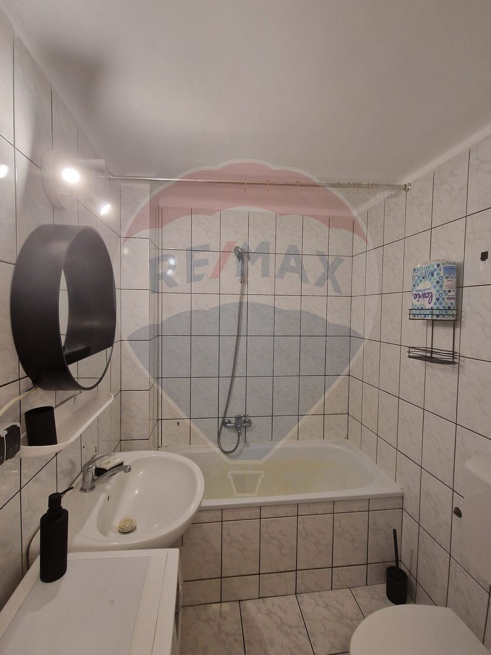 Apartament cu 1 camere de inchiriat in zona Semicentrala