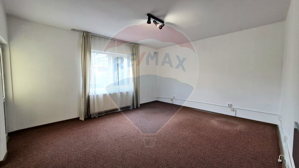 Spațiu de birouri de închiriat în casă 318 mp în zona Între Lacuri