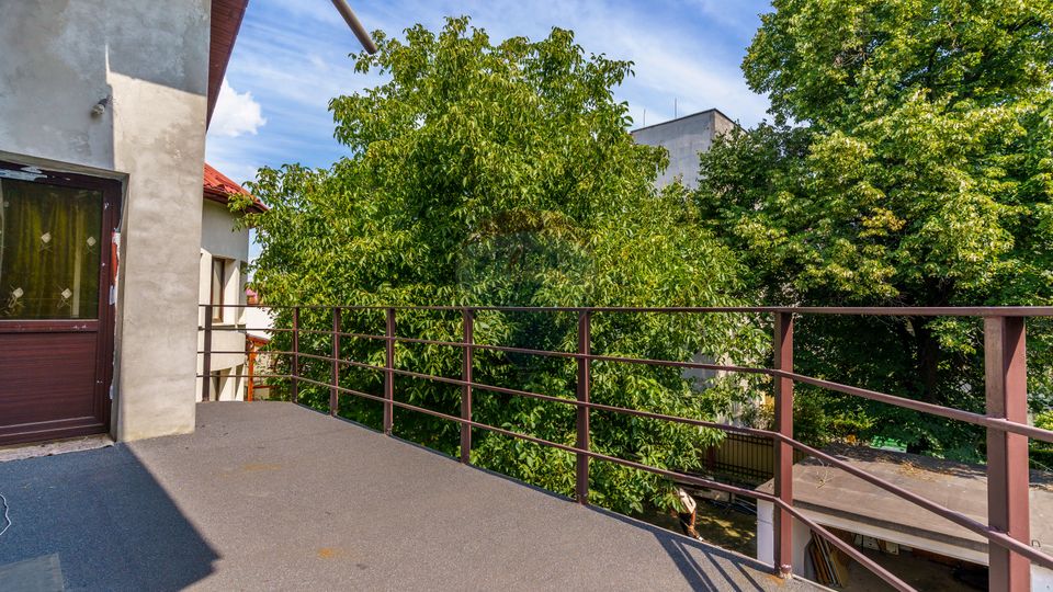 8 room House / Villa for sale, Gheorgheni area