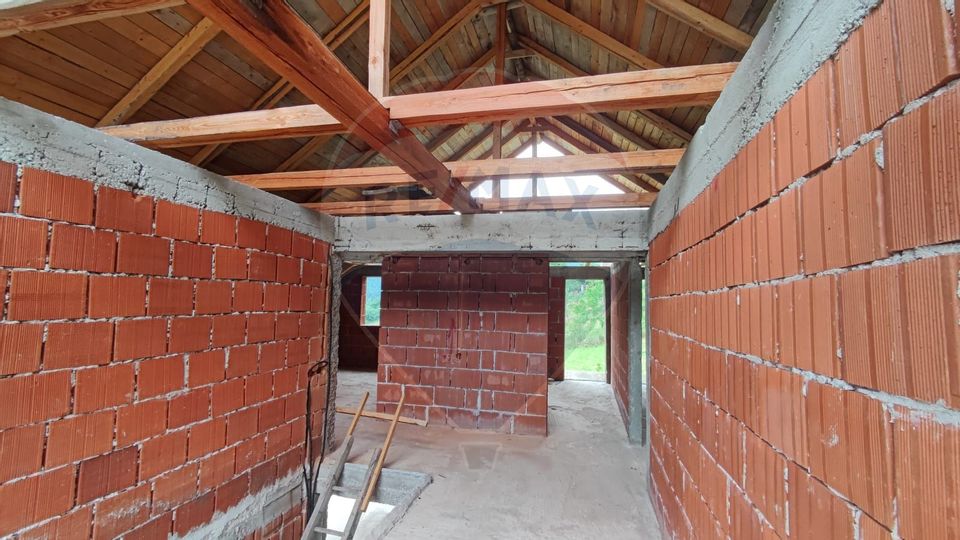 Casă de vacanta cu 6 camere de vanzare Suncuius