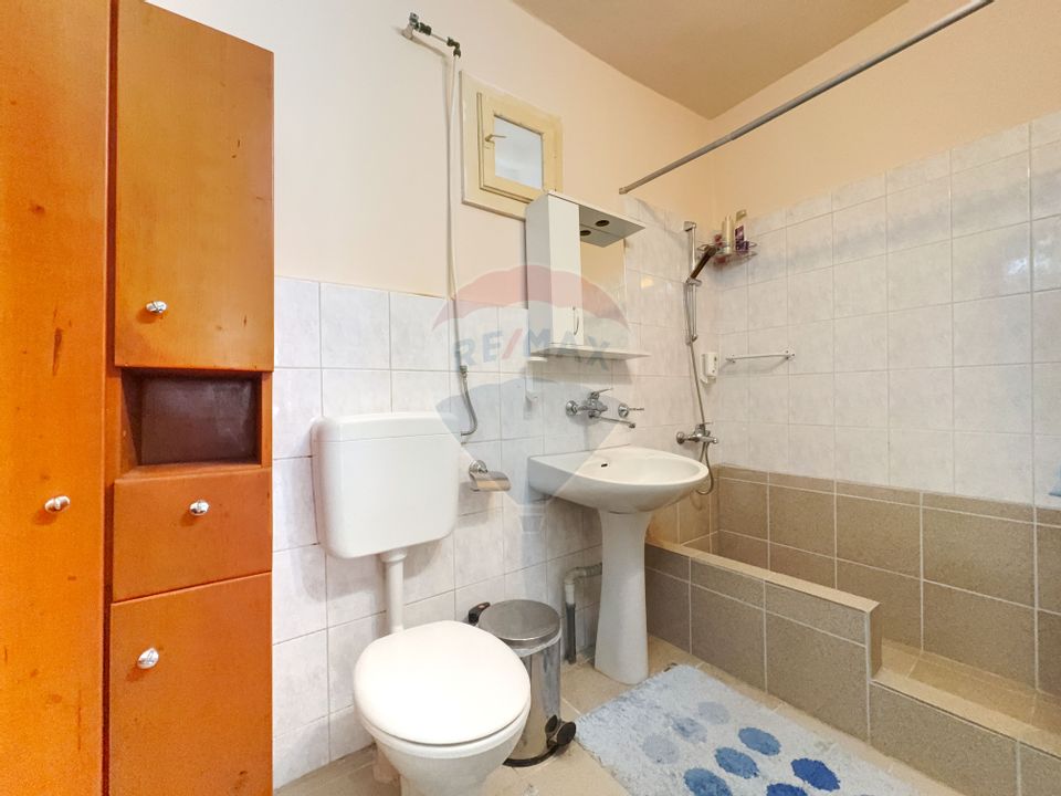 Teren generos cu o casă locuibilă în Timișoara, cartier Freidorf, pe s