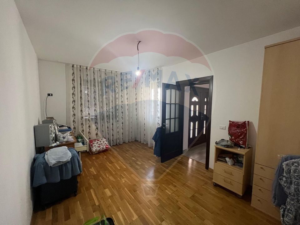 4 room House / Villa for sale, Sud-Est area