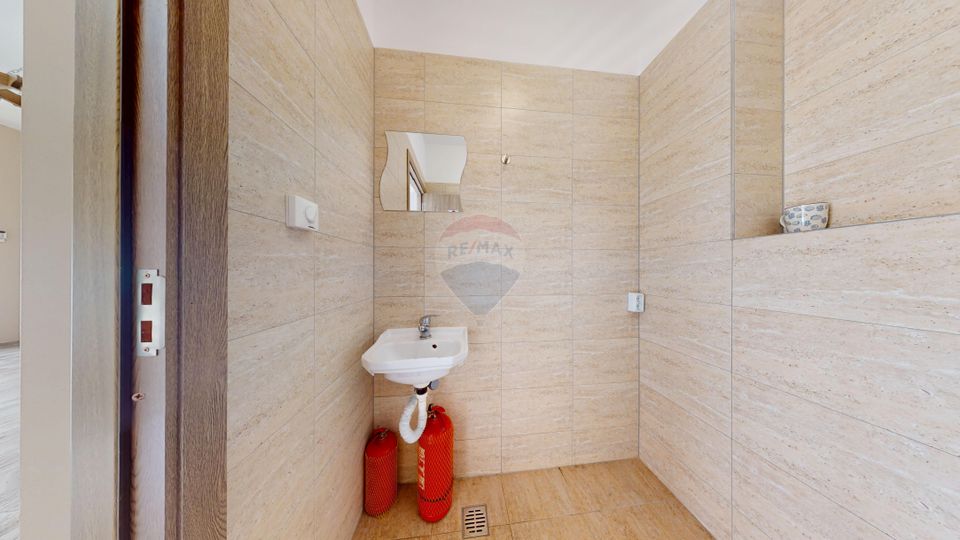 47sq.m Commercial Space for rent, Racadau area